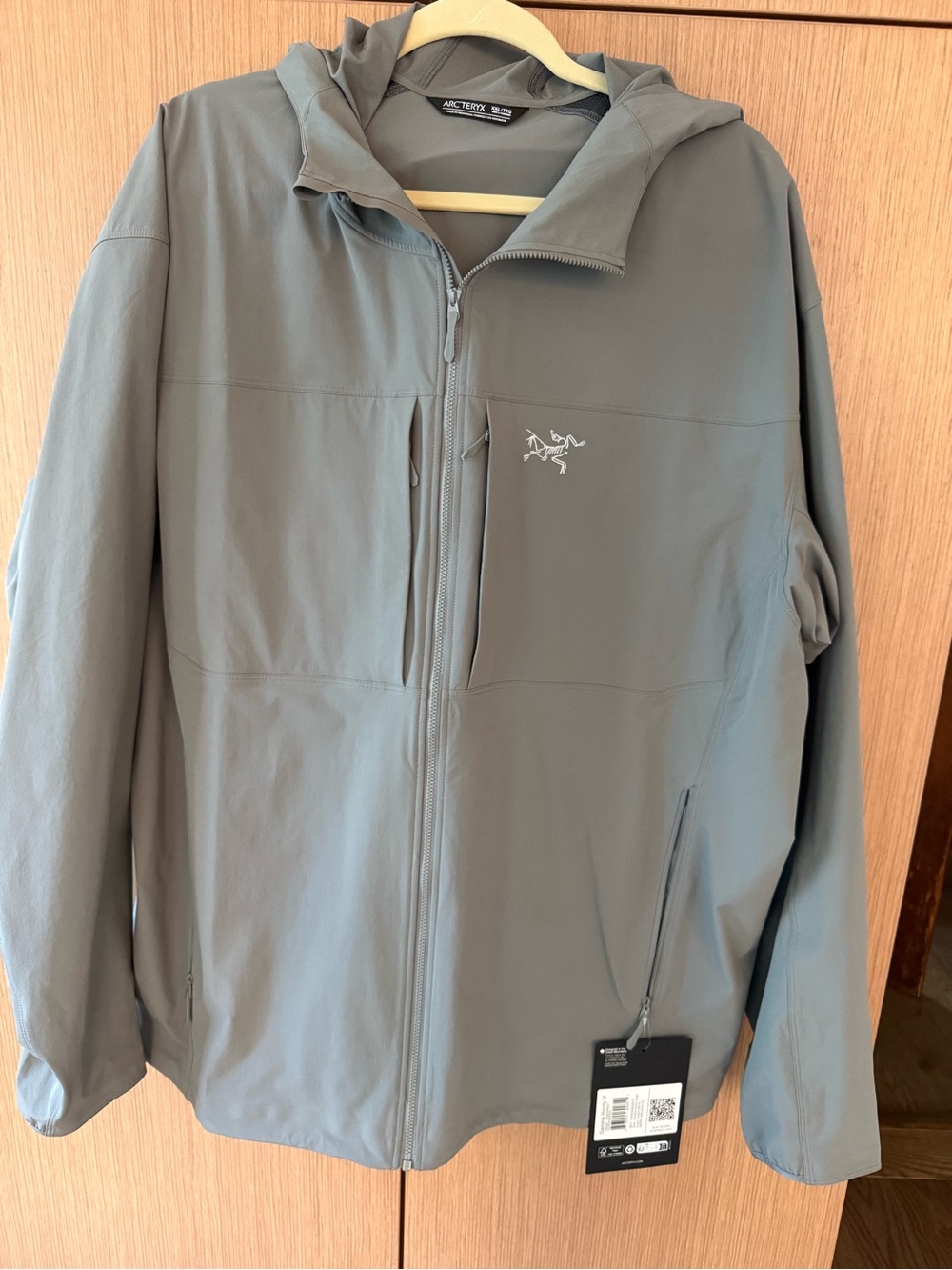 Arc'teryx Men's Light Grey Gamma Hoody Softshell Jacket